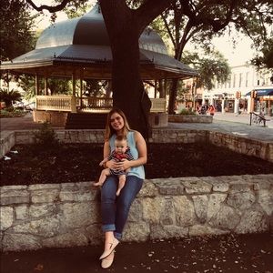 Meet your Posher, Farrah